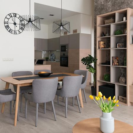 Colton Budapest Paulay Apartments Bagian luar foto