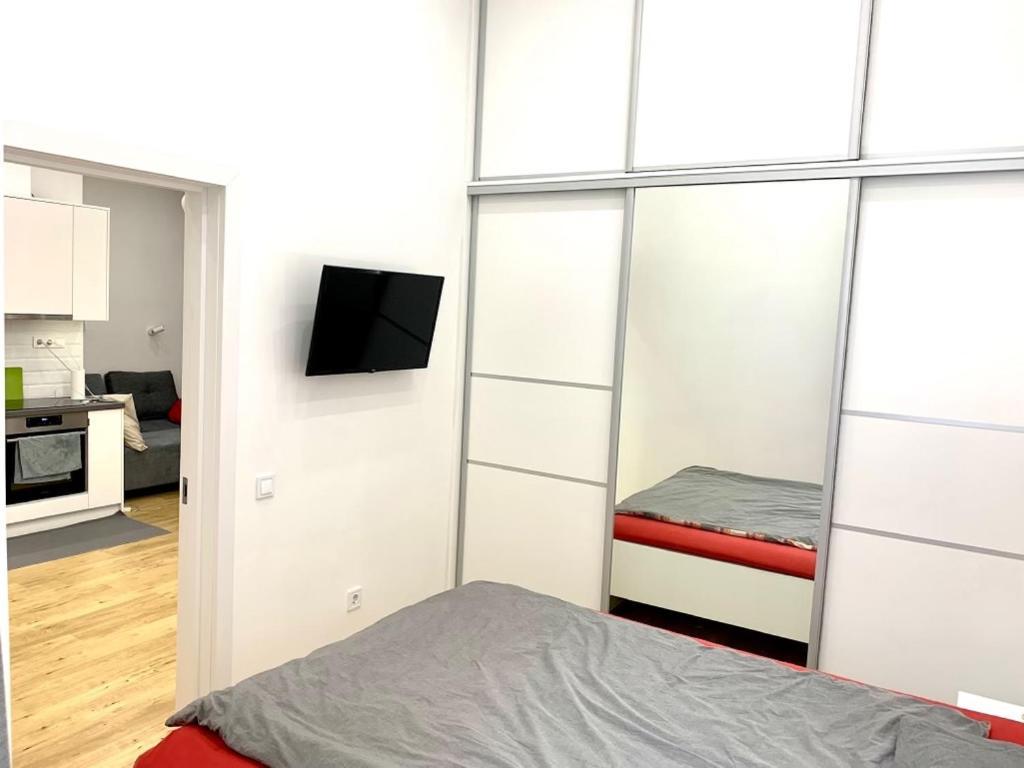 Colton Budapest Paulay Apartments Bagian luar foto