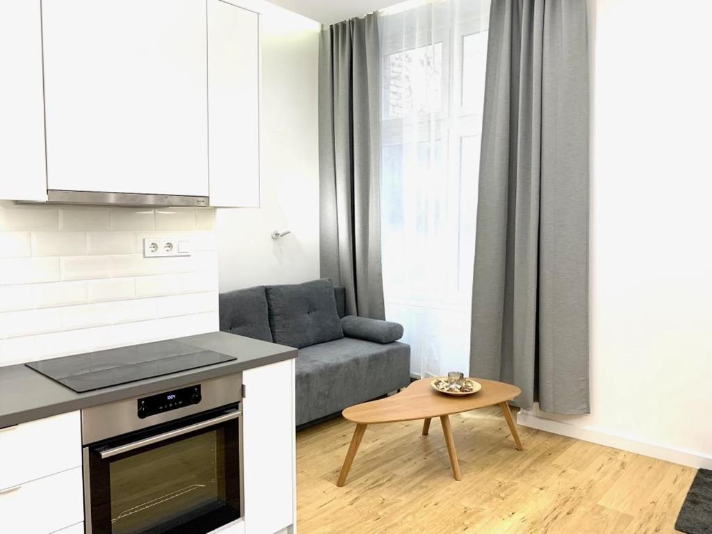Colton Budapest Paulay Apartments Bagian luar foto