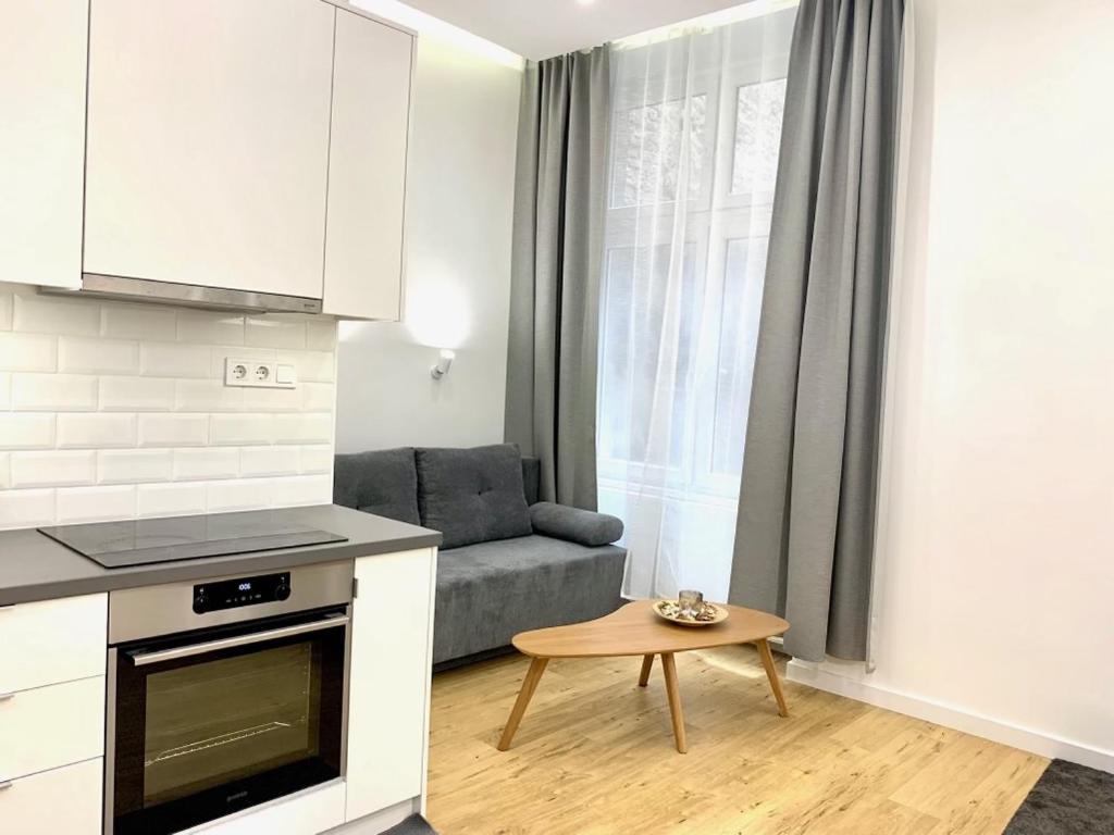 Colton Budapest Paulay Apartments Bagian luar foto