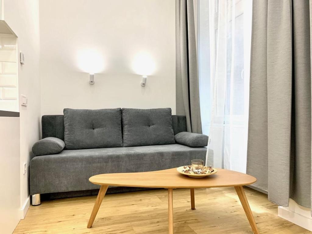 Colton Budapest Paulay Apartments Bagian luar foto