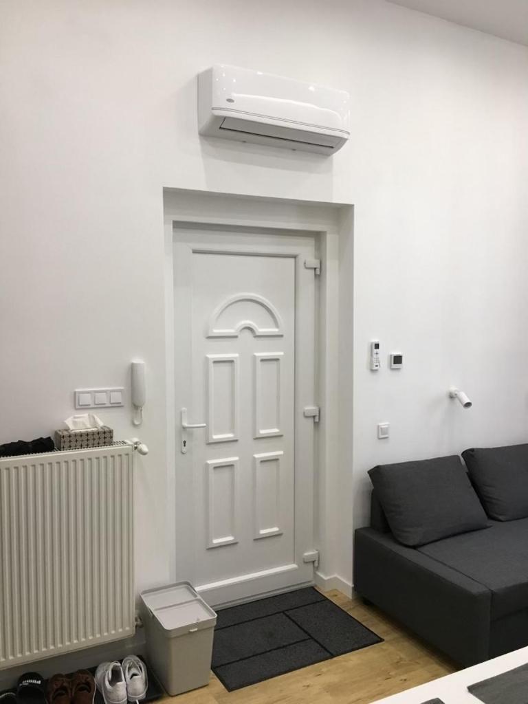 Colton Budapest Paulay Apartments Bagian luar foto