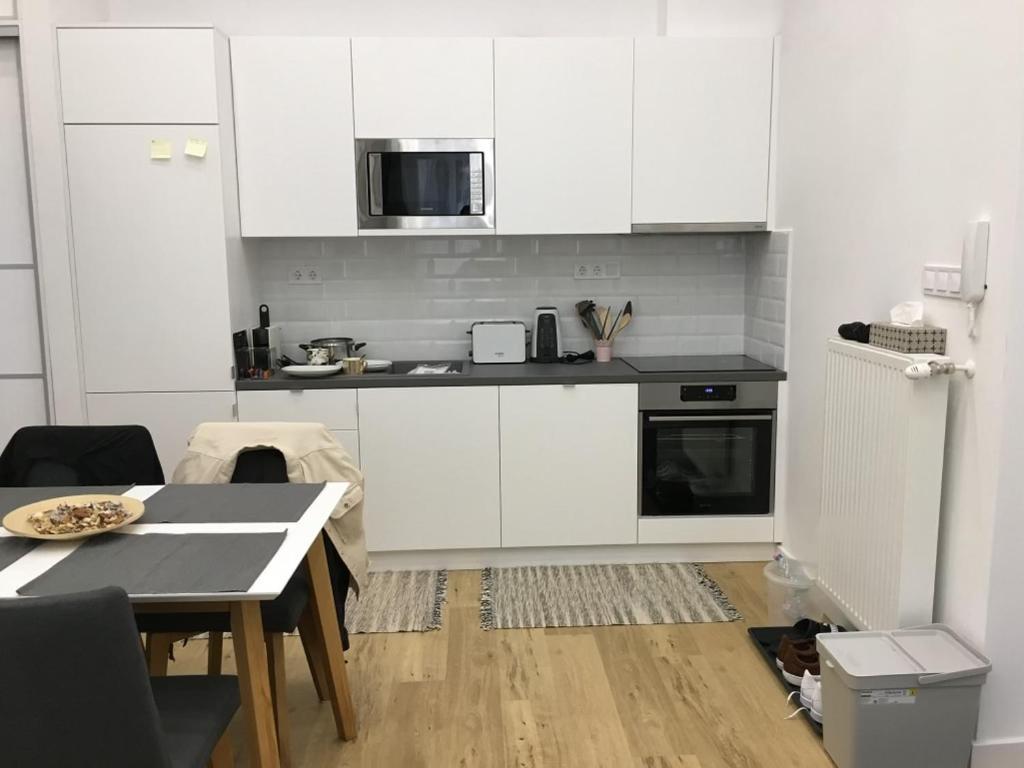 Colton Budapest Paulay Apartments Bagian luar foto