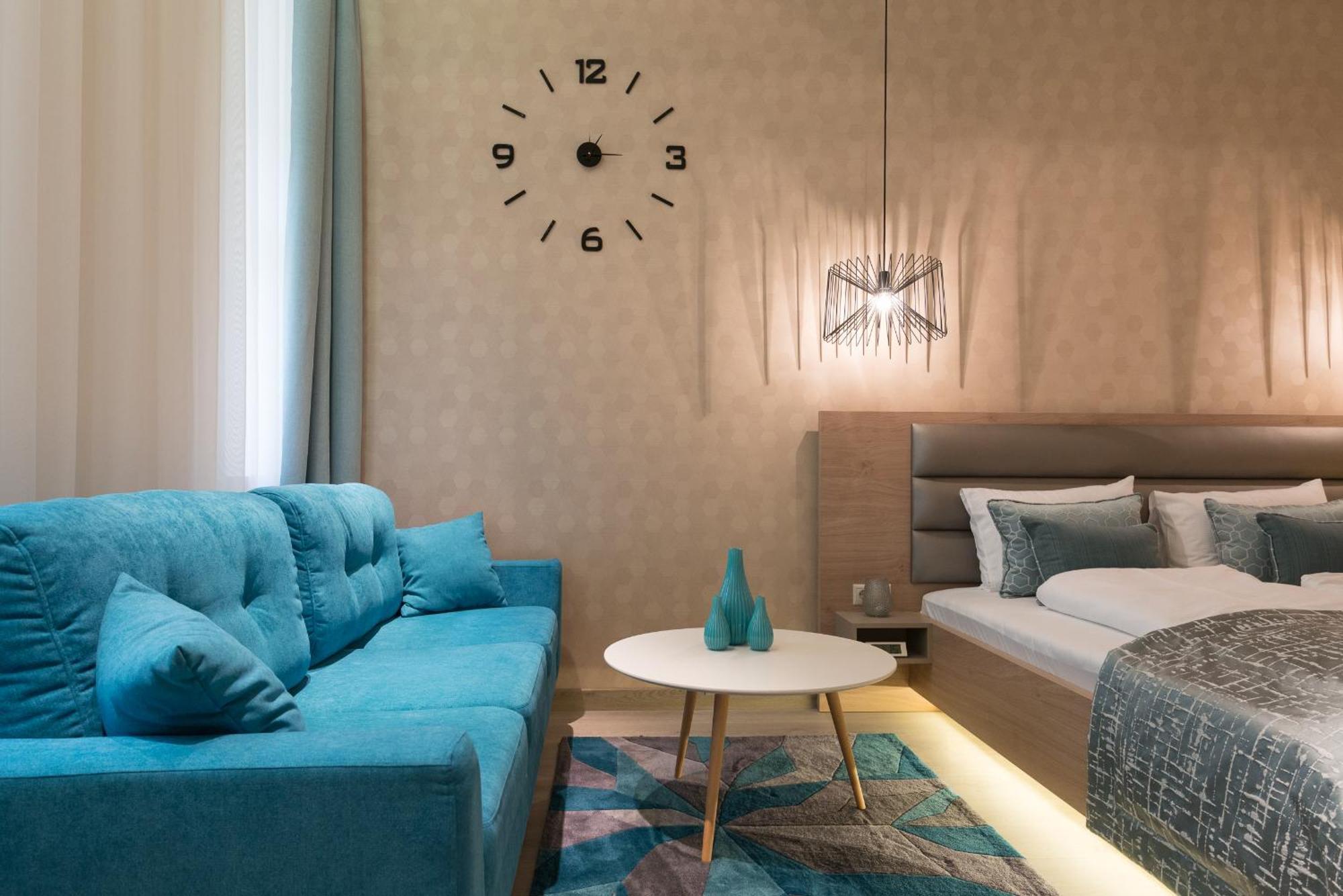 Colton Budapest Paulay Apartments Bagian luar foto