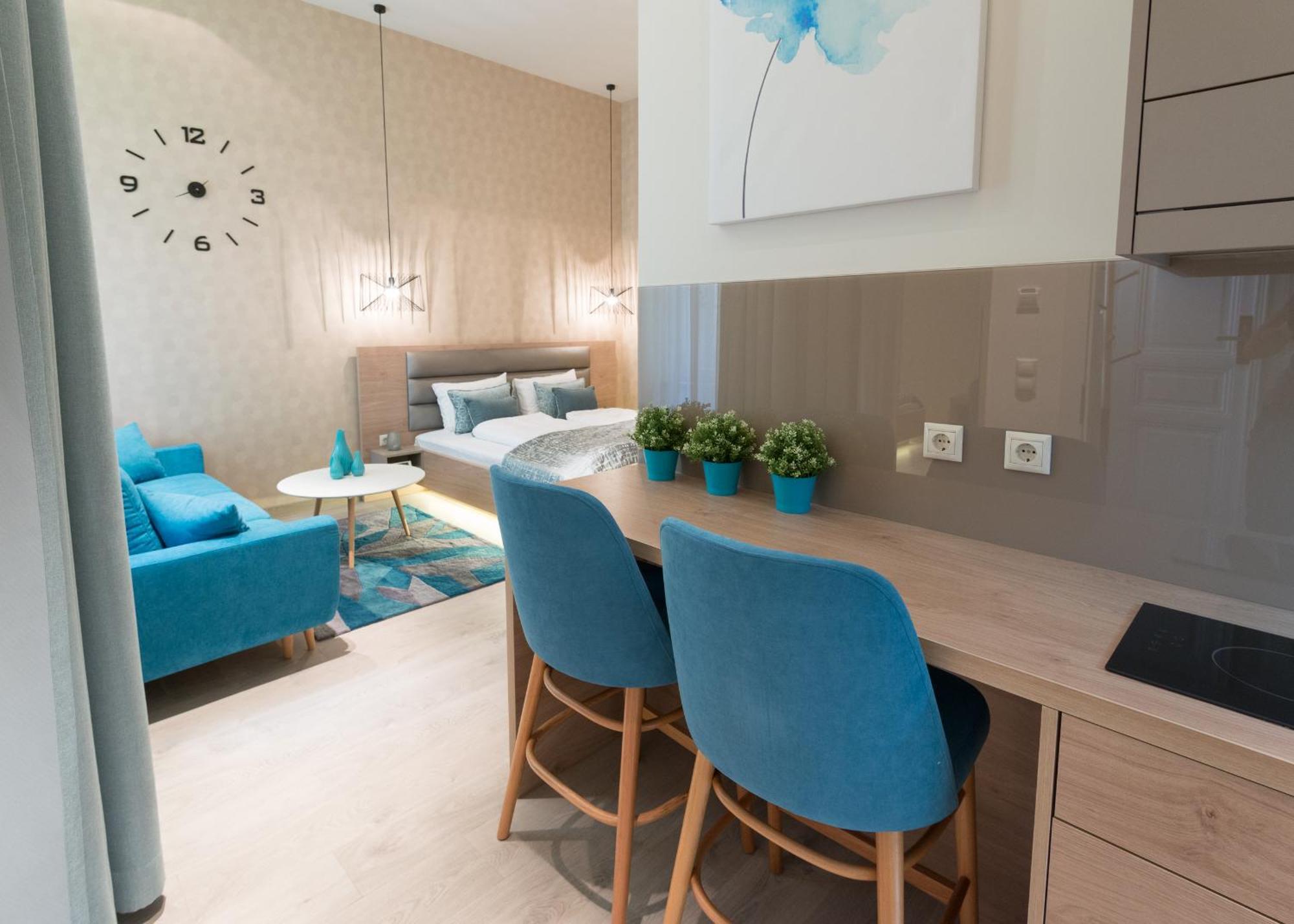 Colton Budapest Paulay Apartments Bagian luar foto