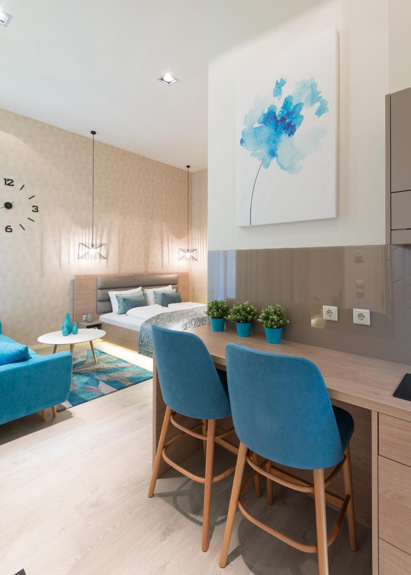 Colton Budapest Paulay Apartments Bagian luar foto