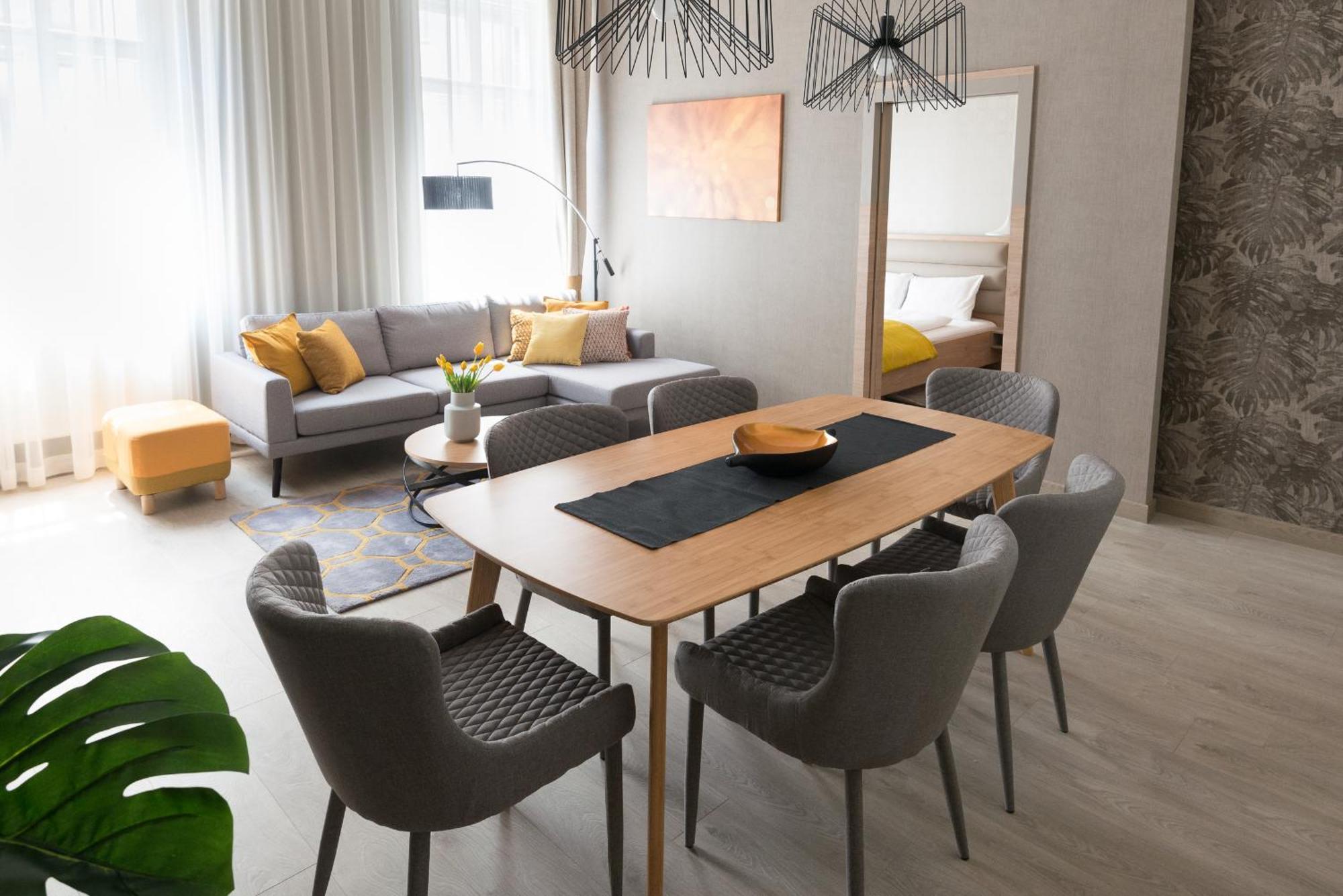 Colton Budapest Paulay Apartments Bagian luar foto