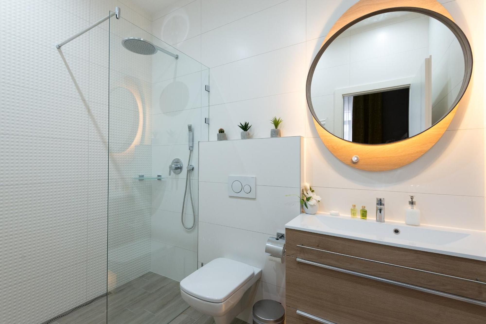Colton Budapest Paulay Apartments Bagian luar foto